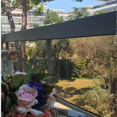 Apartman Studio/quartier Residentiel/piscine/plages A 5min A Pied Antibes